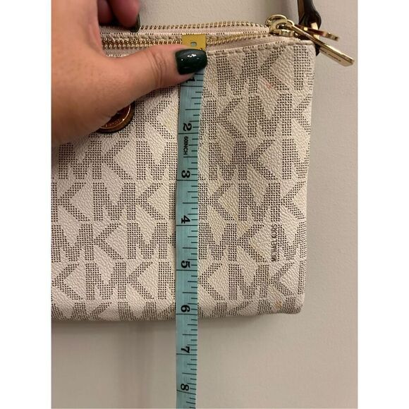 Michael Kors Signature Jet Set FultonEast West Vanilla PVC Crossbody - Picture 9 of 9